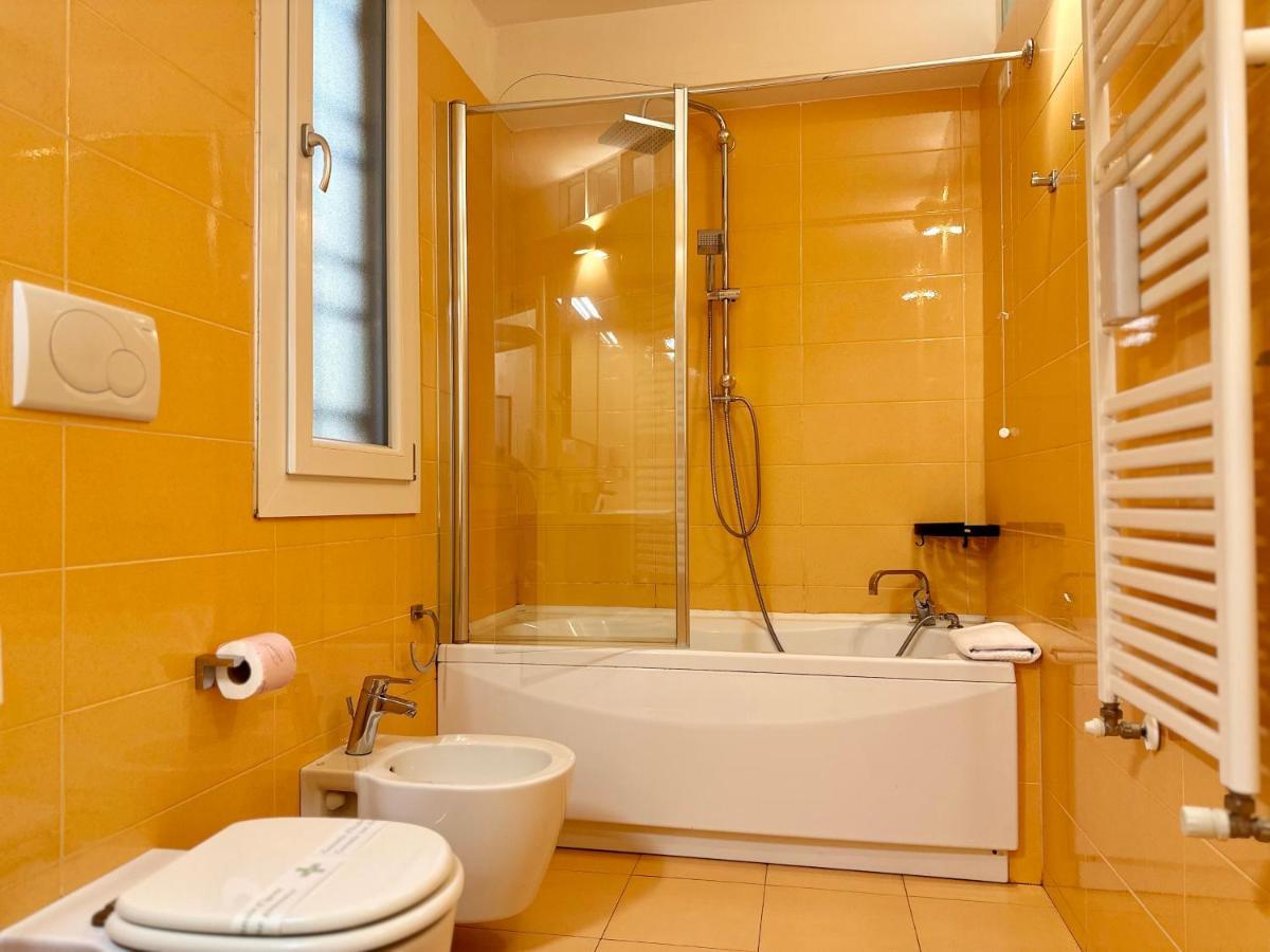 A 2 Passi Dal Duomo Con Parcheggio E 3 Apartment Florenz